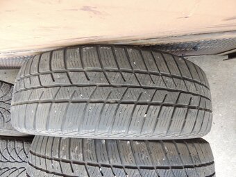 4ks zimních pneu 185/60/15 - 15