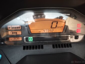 Suzuki AN Burgman 650 executiv nová STK - 15