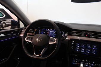 VW Passat B8 2.0 TDI DSG Nez. topení Display Matrix - 15