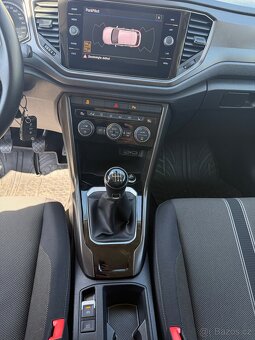 T-Roc 1.0tsi 85kw VÝBAVA JAKO NOVÝ - 15