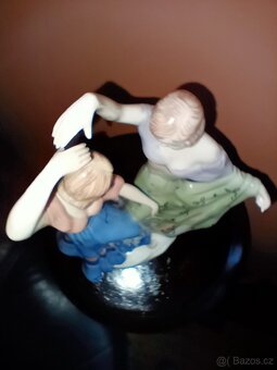 Tančící dívky. ROYAL DUX- ART-DECO sig. ELLY STROBACH - 15