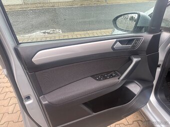 VW TOURAN 2.0TDI R.2023 134000KM 2x kola TOP STAV - [18.12. - 15