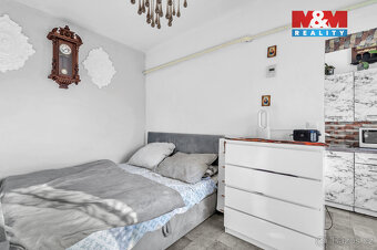 Prodej rodinného domu v Starých Jesenčanech - 15