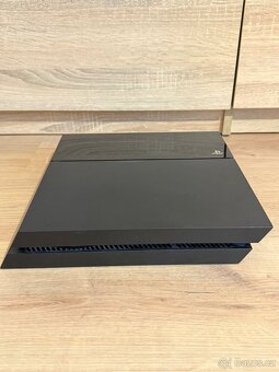PS4 500GB , ovládače , hry , PS4 kamera , slúchadlá A ĎALŠIE - 15