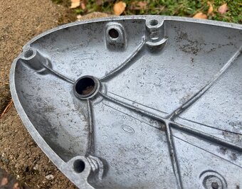 Jawa 350 perak, kyvacka pulbuben - víko spojky - 15