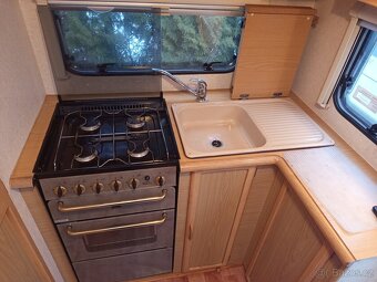 OBYTNÝ PŘÍVĚS BAILEY PAGEANT - 15