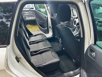Peugeot 308 SW 2,0 HDi 103kW, r.v. 11/2010, nová STK - 15