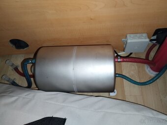 HOBBY 540UFe č.242. Pro 4. Fr. postel. Sprcha. Rok 2006 - 15