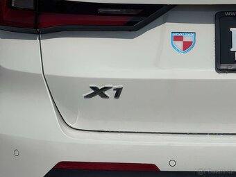 BMW X1 xDrive28i 2025 – jen 26 km, TOP výbava, AWD - 15