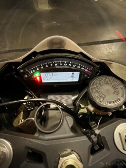 KAWASAKI ZX10R - 15