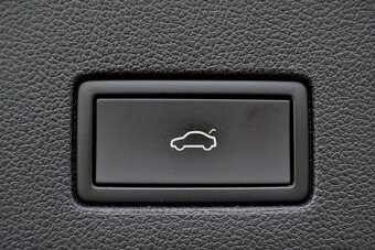 Volkswagen Touareg 3.0 TDI V6 170kW 4MOTION Tiptronic Navi - 15