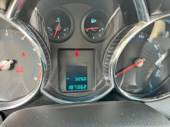 Chevrolet Cruze 1,8 140k, 2011, ČR, 2.MAJ - 15