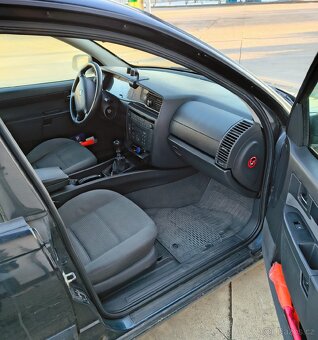 Opel omega - B caravan 2.2 benzín - 15