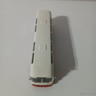 Prodám 5ks kovových modelů autobusů 1:72 - 15