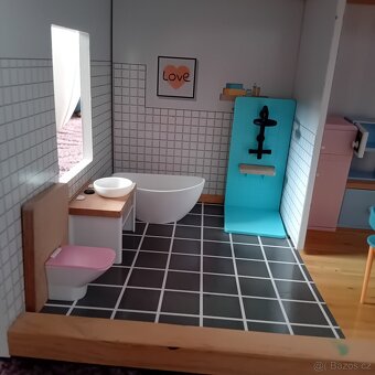 Dětský dřevěný domeček pro panenky - 15