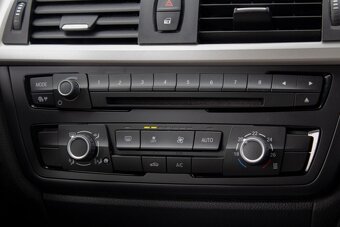 BMW rad 3 Touring 320d AT/8 - 15