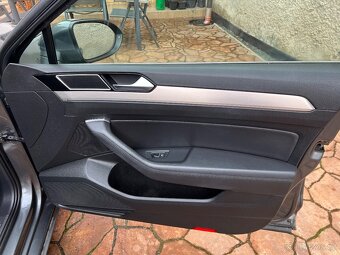 VW Passat B8 2.0TDI, 110kW Highline - 15