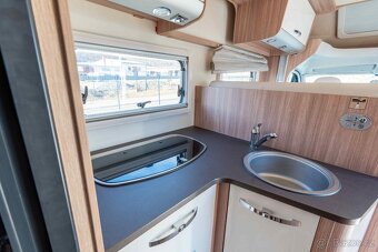 Autokaravan 2022 Bürstner IXEO 726G – Plne vybavený 🚐✨ - 15