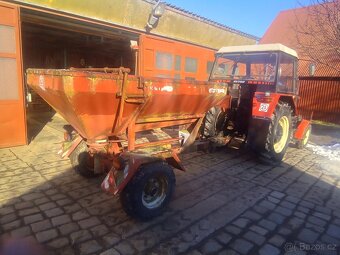 Rozmetadlo průmyslových hnojiv RM 1-072 - 15