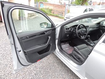 Škoda Superb Combi 2.0TDi,110kw,4x4,L&K,2017,manuál,-21%DPH - 15
