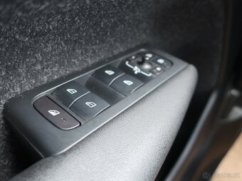 Volvo XC40 2.0D3 110kW FWD ČR 1MAJITEL - 15
