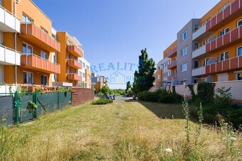Prodej bytu 2+kk, 40,3m2, Farkašova ul., Praha  - Kyje - 15