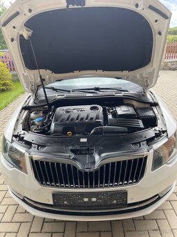 ŠKODA SUPERB 2 COMBI 2.0TDI 125KW DSG 4X4 L&K WEBASTO - 15