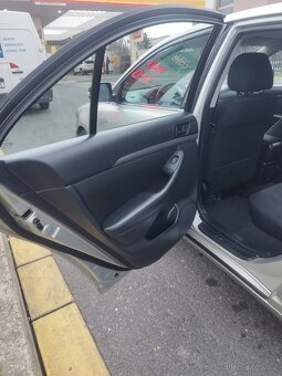 Toyota Avensis 2.0 D-4D - 15