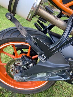 KTM RC 125 + ZDARMA nový sedlový vak a nepromok kombinéza - 15
