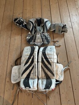 Hokejové vybavení - 15