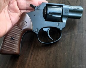 Plynový revolver Rohm RG59 Le Petit kategorie D - 15