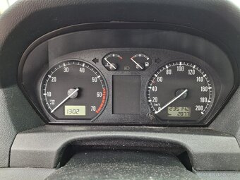 FABIA 1,4 16V 55 KW SERVO EL OKNA - 15