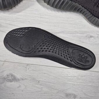 Adidas Yeezy Boost 350 V2 - 15