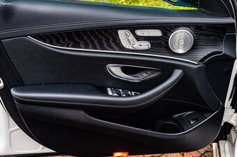Mercedes-Benz E220d 4Matic / AMG Line / Burmester - 15