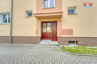 Pronájem bytu 2+1, 54 m², Ostrov, ul. Hlavní třída - 15