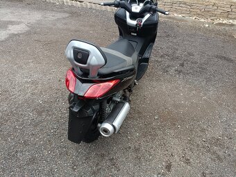 Yamaha x max 125i Cz doklady v ceně černý 2 - 15