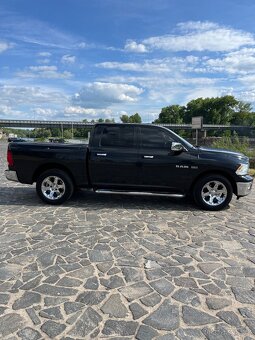 DODGE RAM 5.7Hemi Laramie - 15