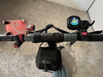 Elektrická koloběžka Vsett 8+ pěkný stav - 15