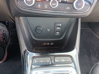Opel Crossland, 1.5D 81kW,AUTOMAT, Elegance 1.Maj - 15
