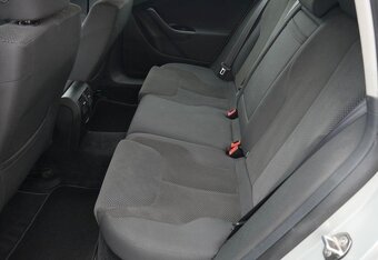 Volkswagen Passat 1.9 TDI 77kw - 15