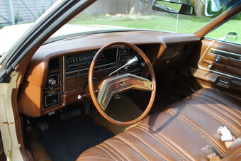 1976 Ford Country Squire 400 V8 - 15