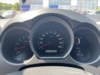Toyota Hilux 2,5 D-4D  Double Cab Terra (2010) - 15