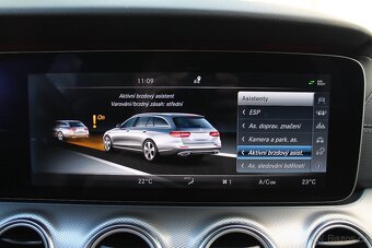 Mercedes-Benz E 220d 143kW AMG VIRTUAL HEAD-UP KAMERA - 15