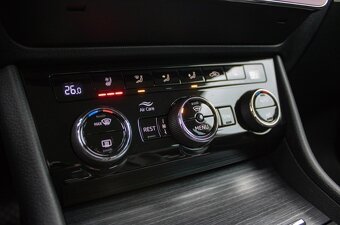 Škoda Superb 2.0 TDI DSG 2019 - 15