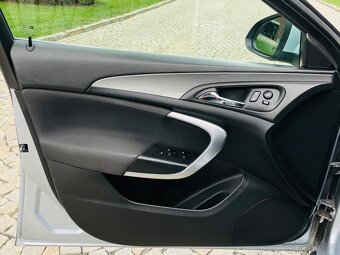 Opel Insignia 2.0CDTI 4x4 AUT VÝHŘEV KAMERA TAŽNÉ PLNÁ VÝBAV - 15
