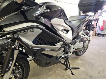 Honda VFR 800 VTEC Crossrunner - 15