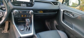 Toyota RAV4 2.5 Hybrid Selection 4x4 Čr - 15