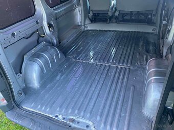 Prodám Opel vivaro 1.9 74kw  6q - 15