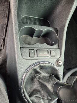 Škoda Fabia II,1.6TDi,77KW,ELEG.KLIMA,VÝHŘEV,KAMERA,ČR,2011 - 15