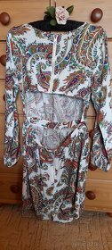 BikBok vzorované letní šaty s odhalenými zády - 15